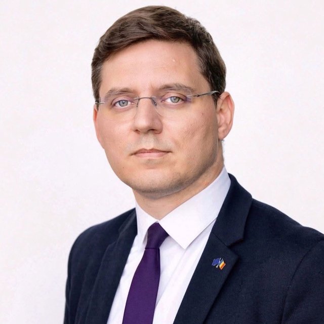 Victor Negrescu